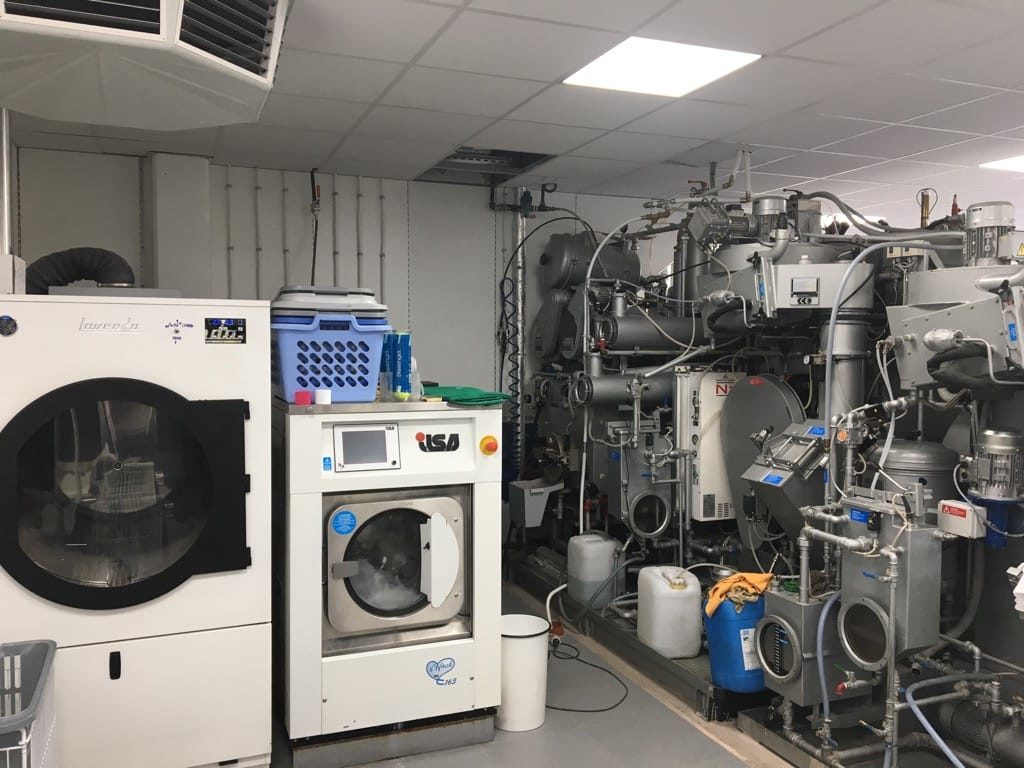 machines dry clean nettoyage à sec blanchisserie laundry laundromat Belgique Luxembourg